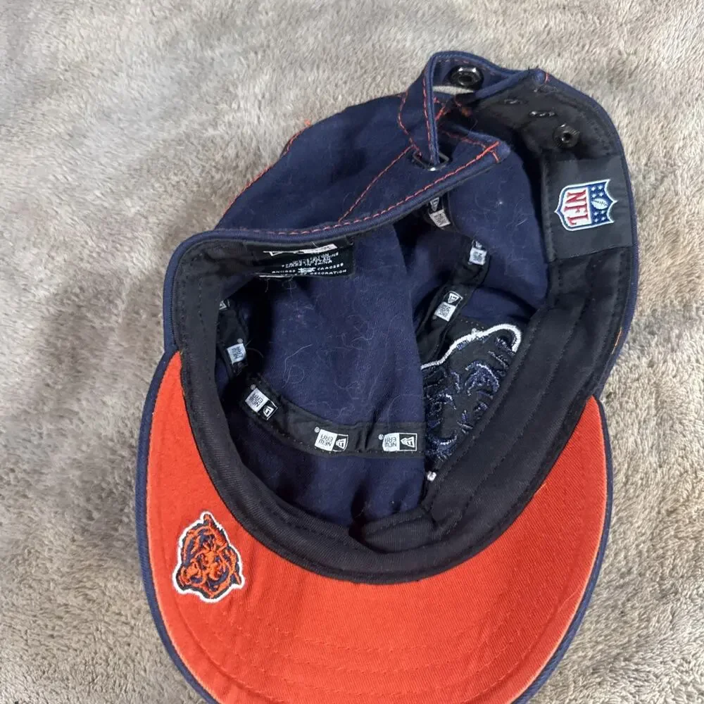 Preowned WOMEN CHICAGO BEARS LOGO CHIC CADET ADJUSTABLE BUTTON STRAP CAP HAT